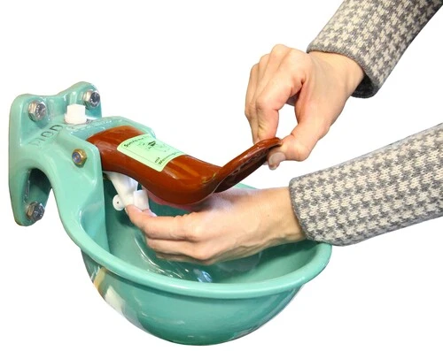 Galvijų girdyklos vienvietės Drinking bowl Mod. 115